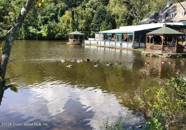 $224,000 | 1100 Clove Road, Unit 2E | Silver Lake