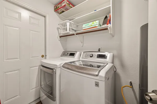 $2,400 | 8307 Carvel Lane, Houston, TX 77036