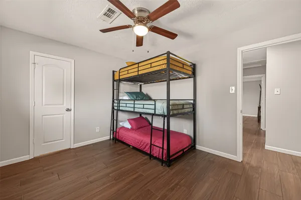 $2,400 | 8307 Carvel Lane, Houston, TX 77036