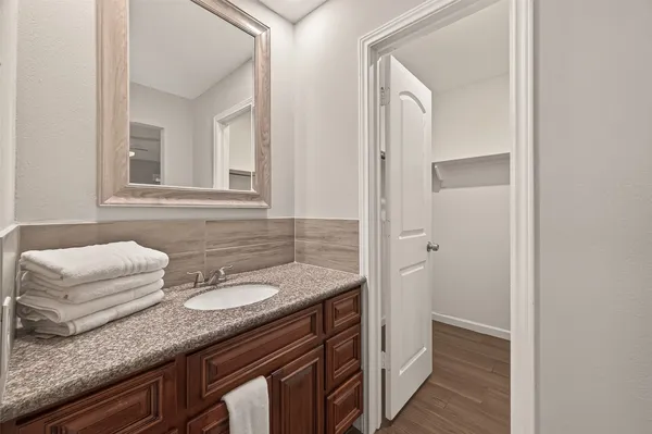 $2,400 | 8307 Carvel Lane, Houston, TX 77036