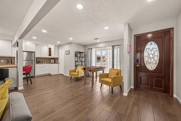 $2,400 | 8307 Carvel Lane, Houston, TX 77036