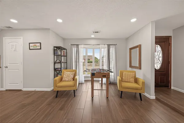 $2,400 | 8307 Carvel Lane, Houston, TX 77036