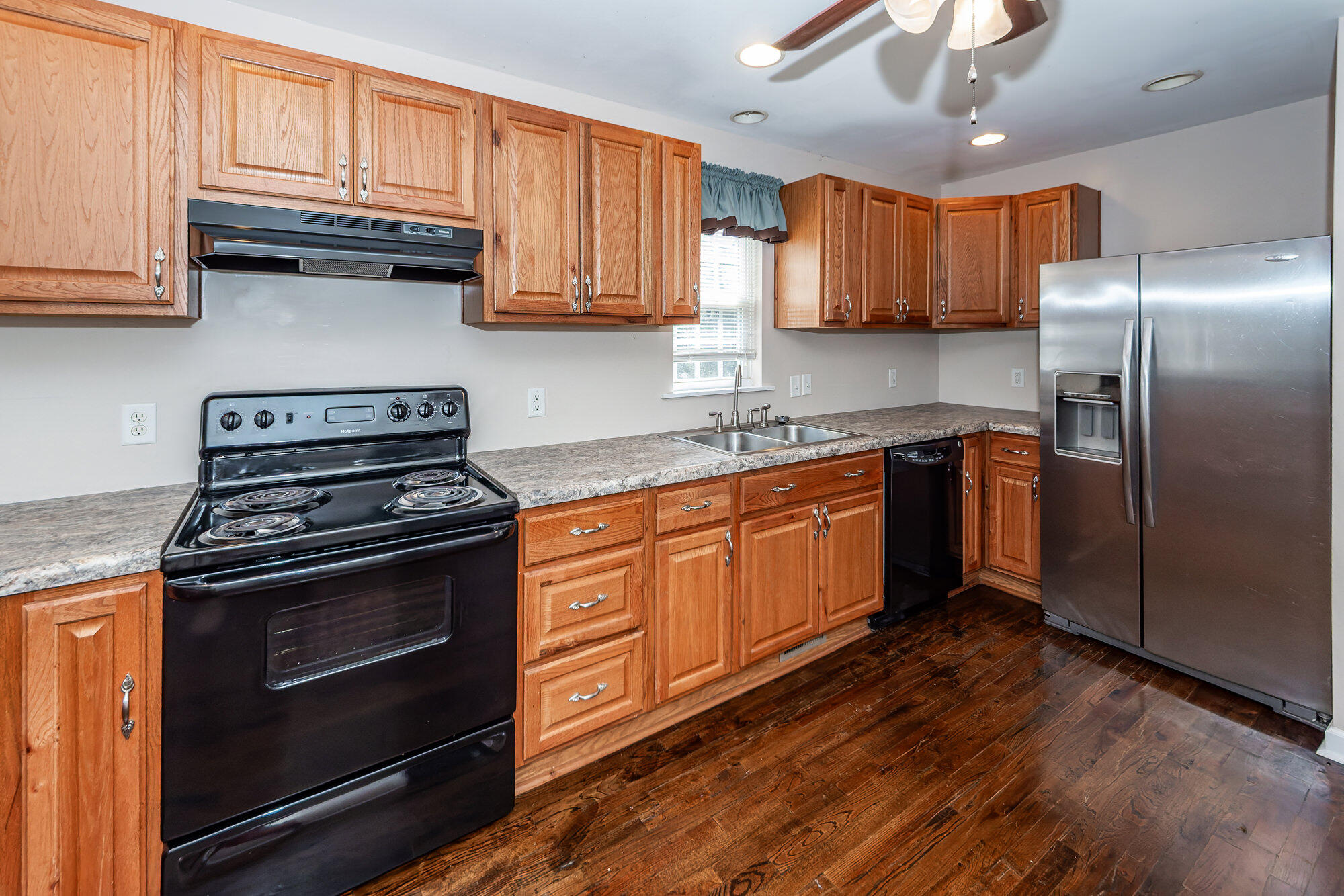 156 Hidden Hills Road Cross, SC 29436 - Photo 16 of 48 16