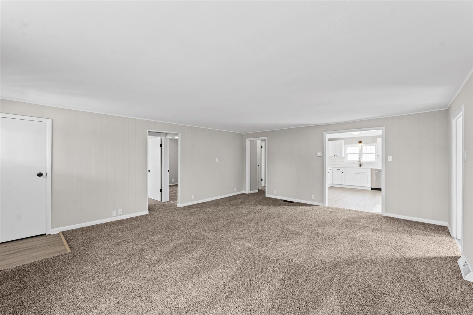 216 North Locust Street Ludlow, IL 60949 - Photo 4 of 30