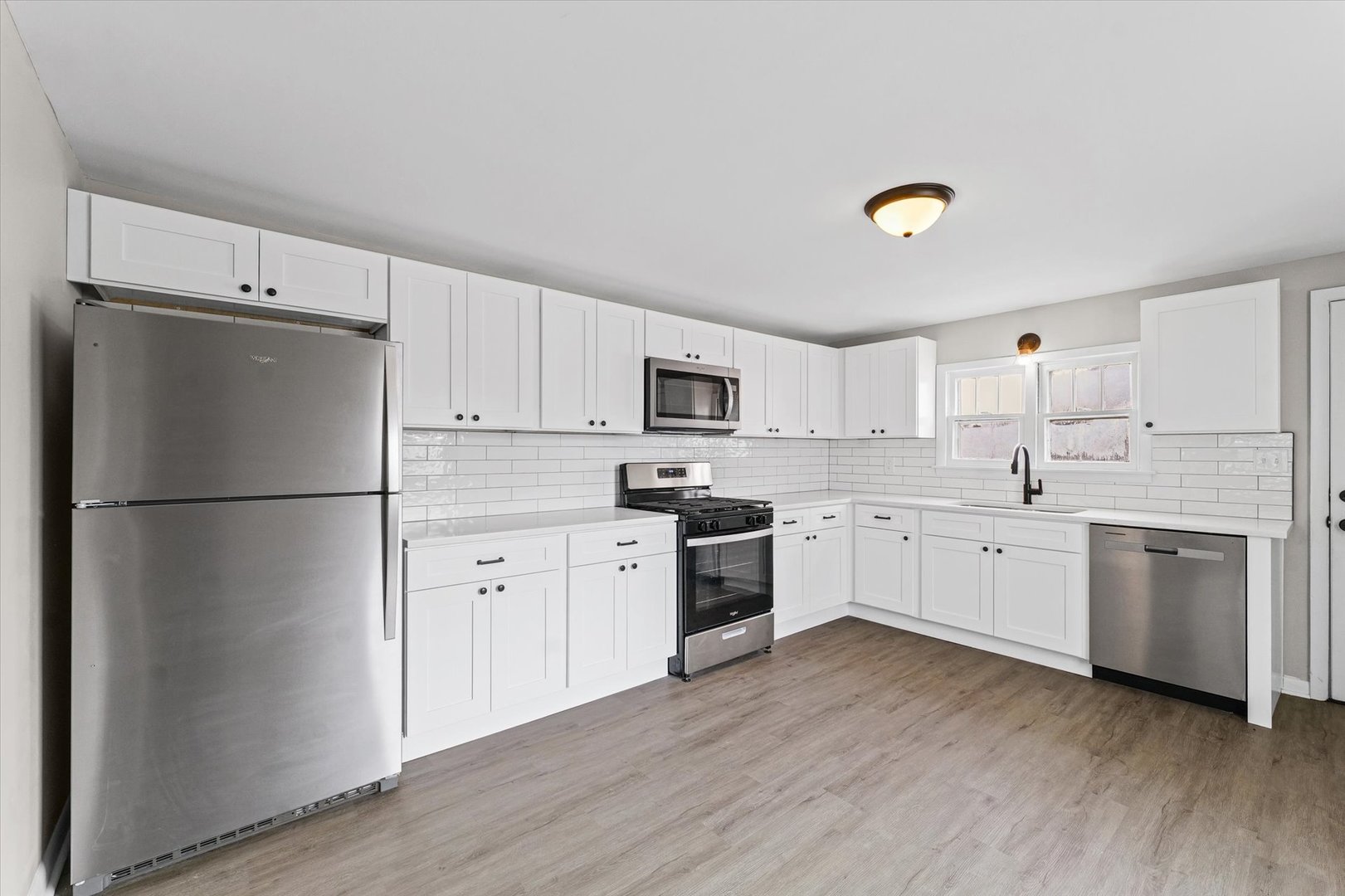 216 North Locust Street Ludlow, IL 60949 - Photo 7 of 30