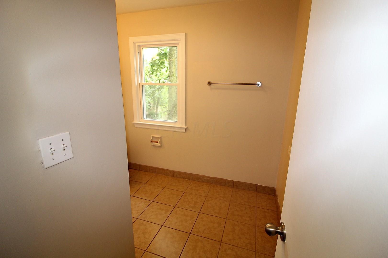 2324 Swansea Road Upper Arlington, OH 43221 - Photo 16 of 24
