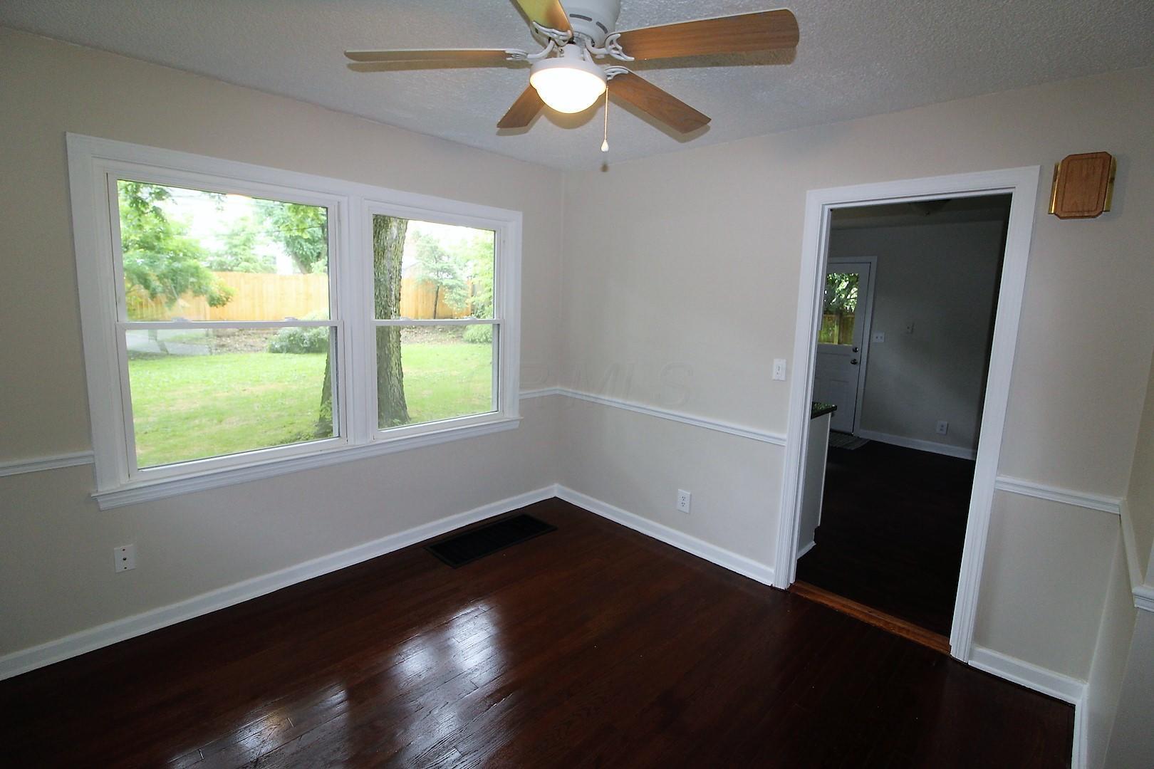 2324 Swansea Road Upper Arlington, OH 43221 - Photo 5 of 24