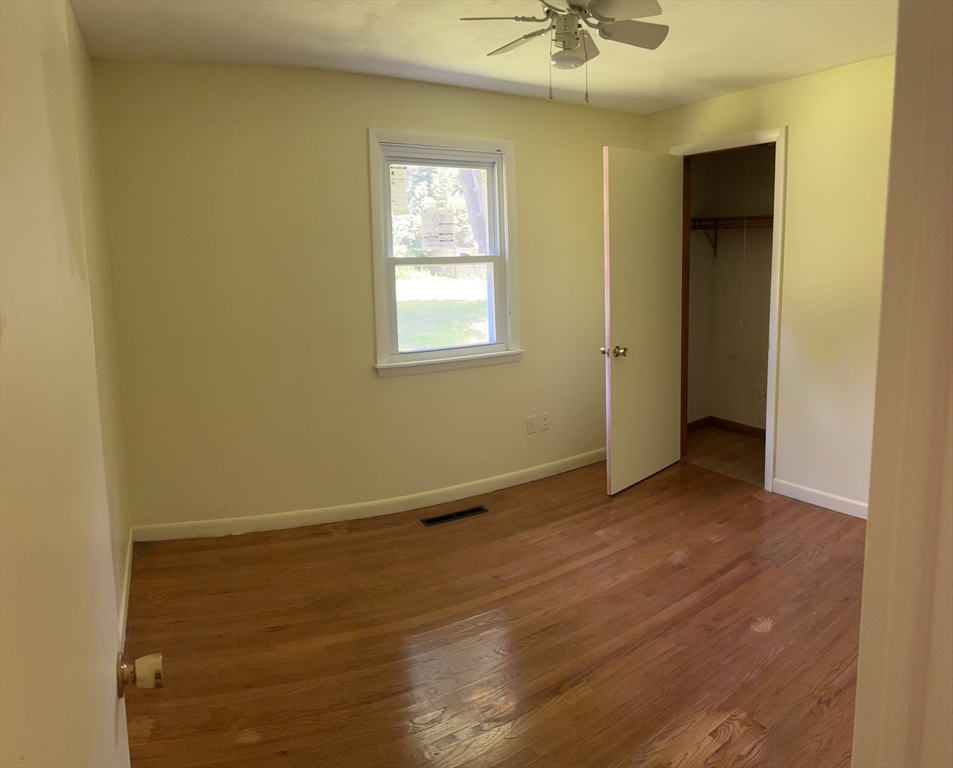 1037 Shaker Road Westfield, MA 01085 - Photo 8 of 10 Gallery Image 8