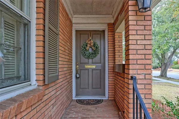 $2,300 | 535 East 52nd Street, Savannah, GA 31405