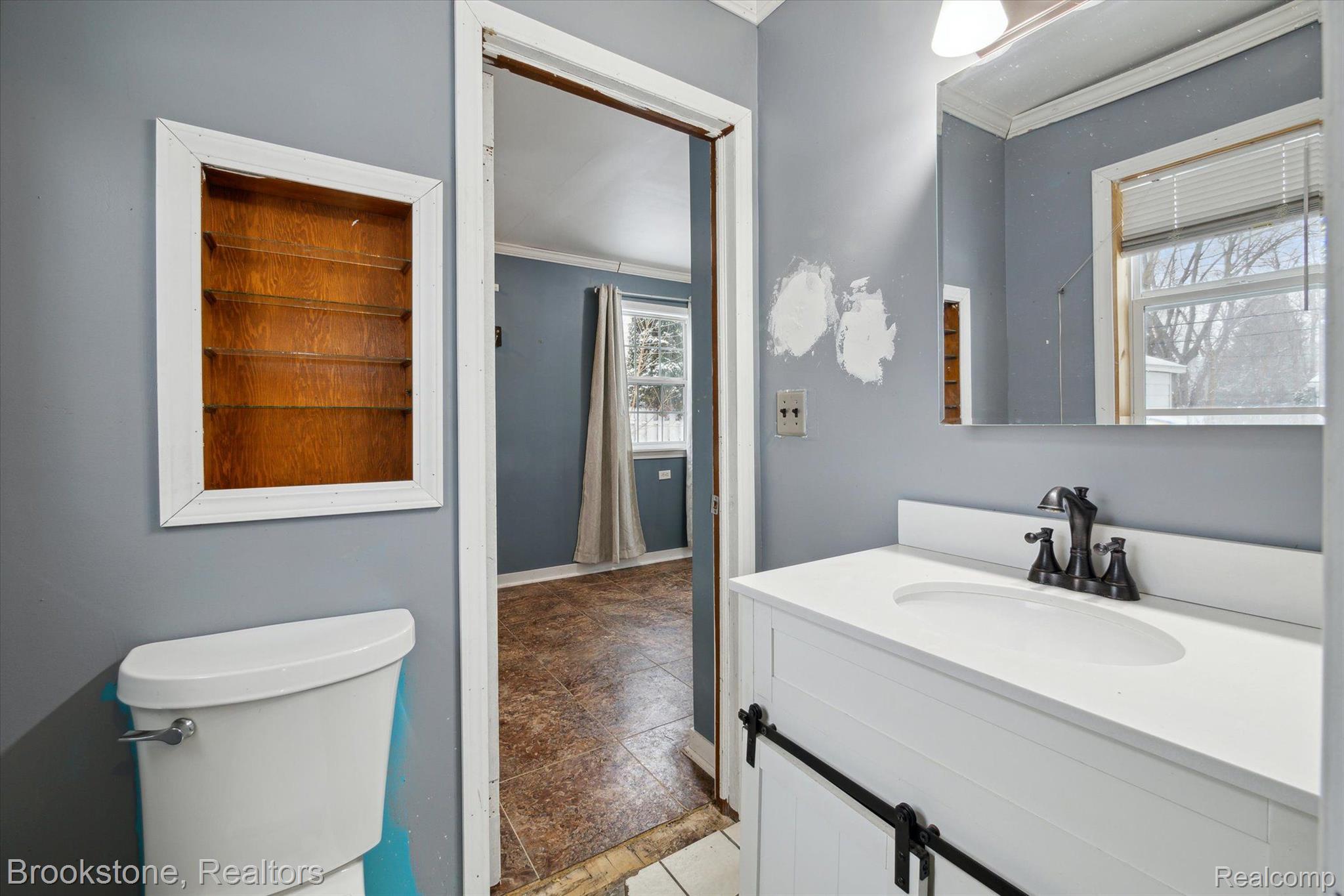 6535 Hatchery Road Waterford, MI 48327 - Photo 12 of 19 Gallery Image 12