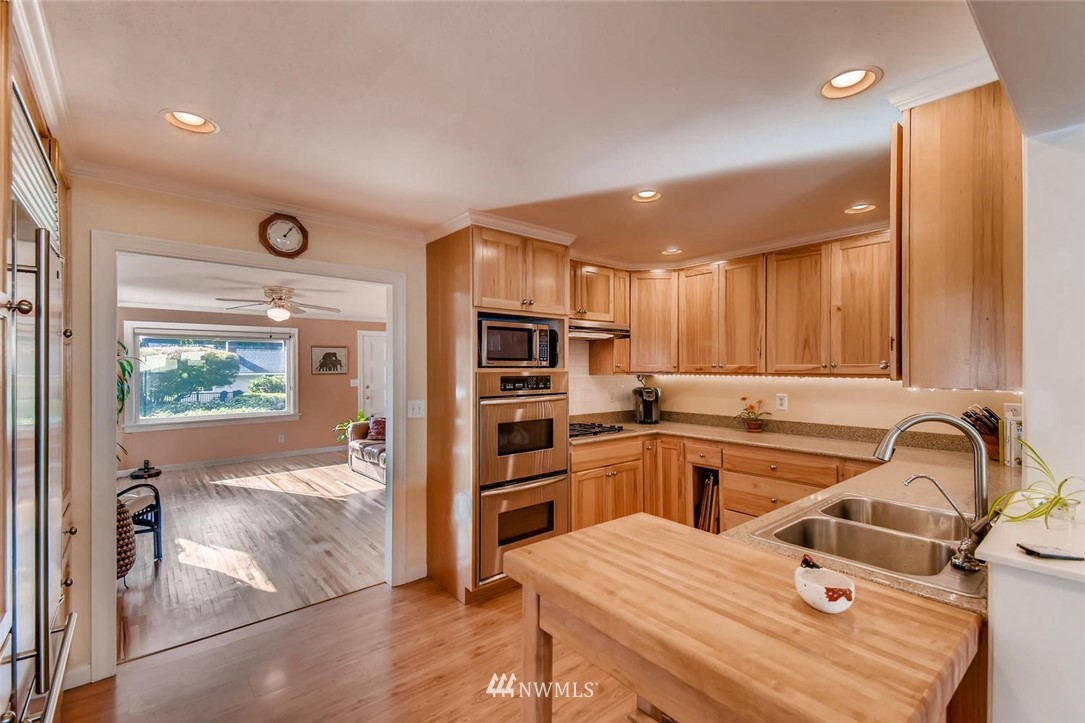 6727 Willow Road Everett, WA 98203 - Photo 5 of 25
