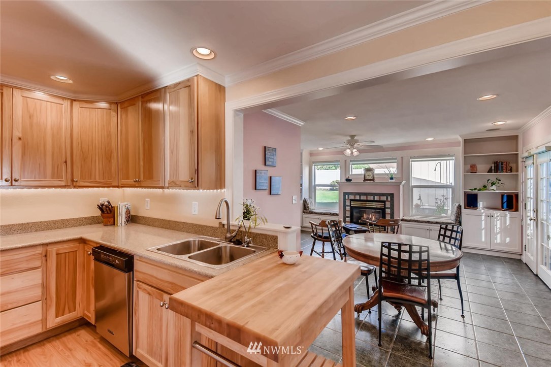 6727 Willow Road Everett, WA 98203 - Photo 8 of 25