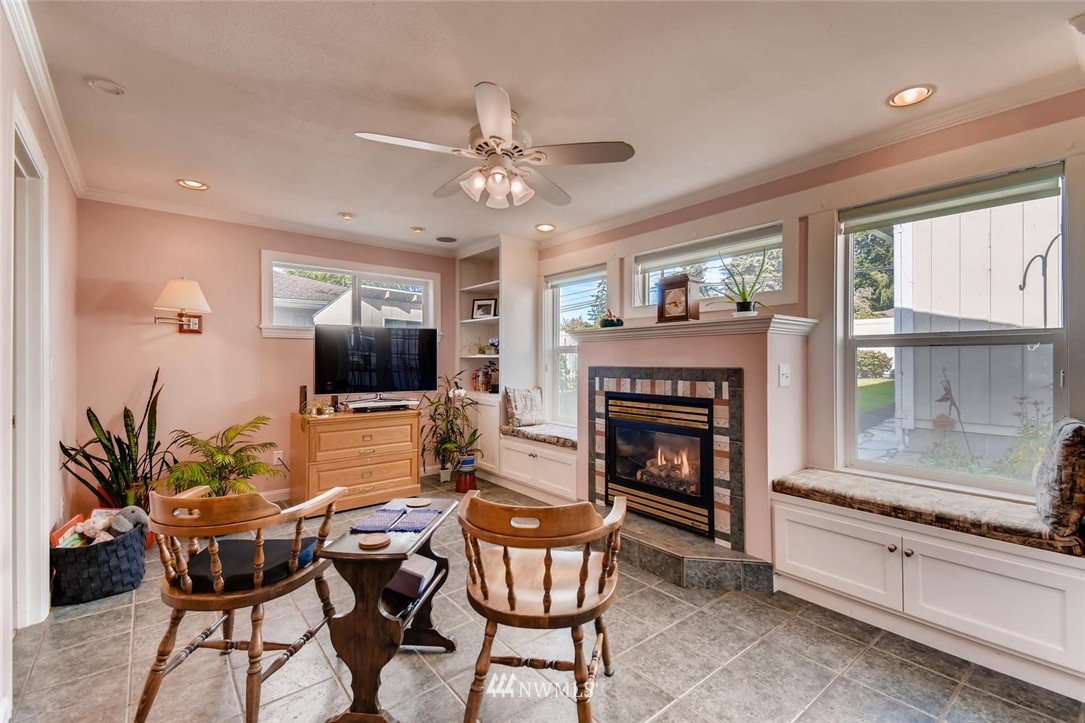 6727 Willow Road Everett, WA 98203 - Photo 10 of 25