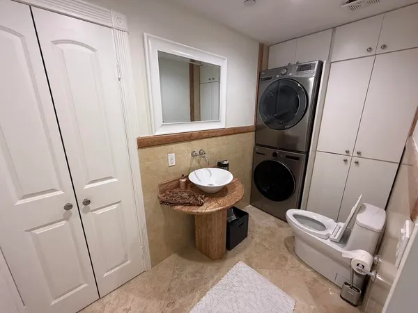 $1,599,999 | 2909 South Ocean Boulevard, Unit 6A, Highland Beach, FL 33487