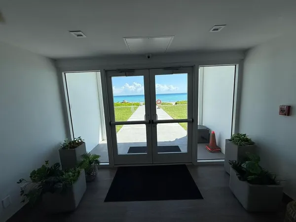 $1,599,999 | 2909 South Ocean Boulevard, Unit 6A, Highland Beach, FL 33487