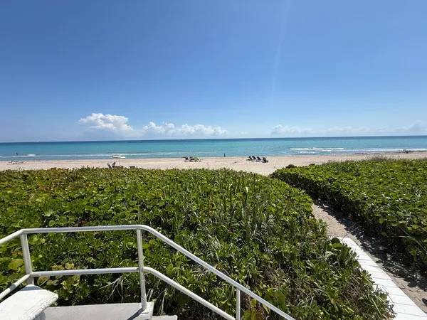 $1,599,999 | 2909 South Ocean Boulevard, Unit 6A, Highland Beach, FL 33487