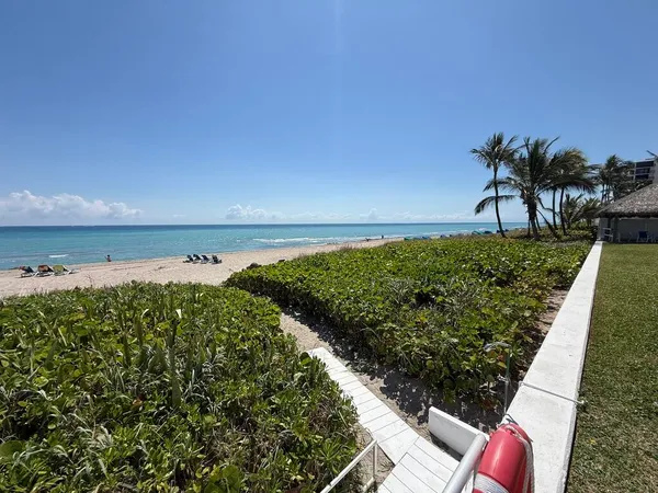$1,599,999 | 2909 South Ocean Boulevard, Unit 6A, Highland Beach, FL 33487