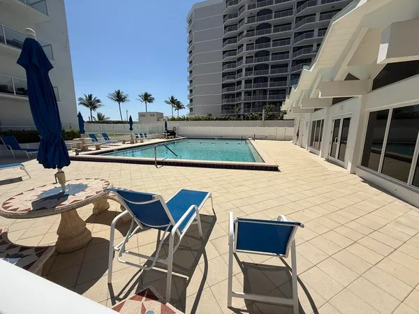 $1,599,999 | 2909 South Ocean Boulevard, Unit 6A, Highland Beach, FL 33487