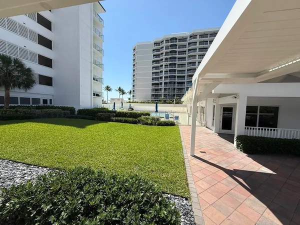 $1,599,999 | 2909 South Ocean Boulevard, Unit 6A, Highland Beach, FL 33487