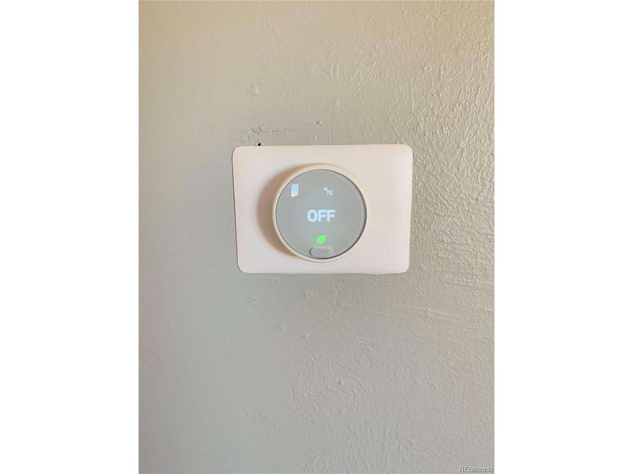 1040 Stuart Street Denver, CO 80204 - Photo 15 of 30 a close up of a wall with a sink