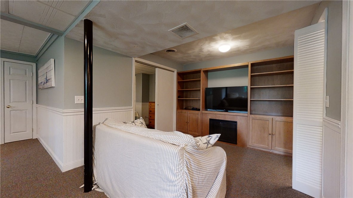 87 Treasure Road Narragansett, RI 02882 - Photo 14 of 21