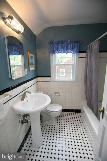 9615 Clearview Place Silver Spring, MD 20901 - Photo 8 of 30 Bath #1