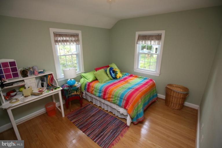 9615 Clearview Place Silver Spring, MD 20901 - Photo 10 of 30 Bedroom #2