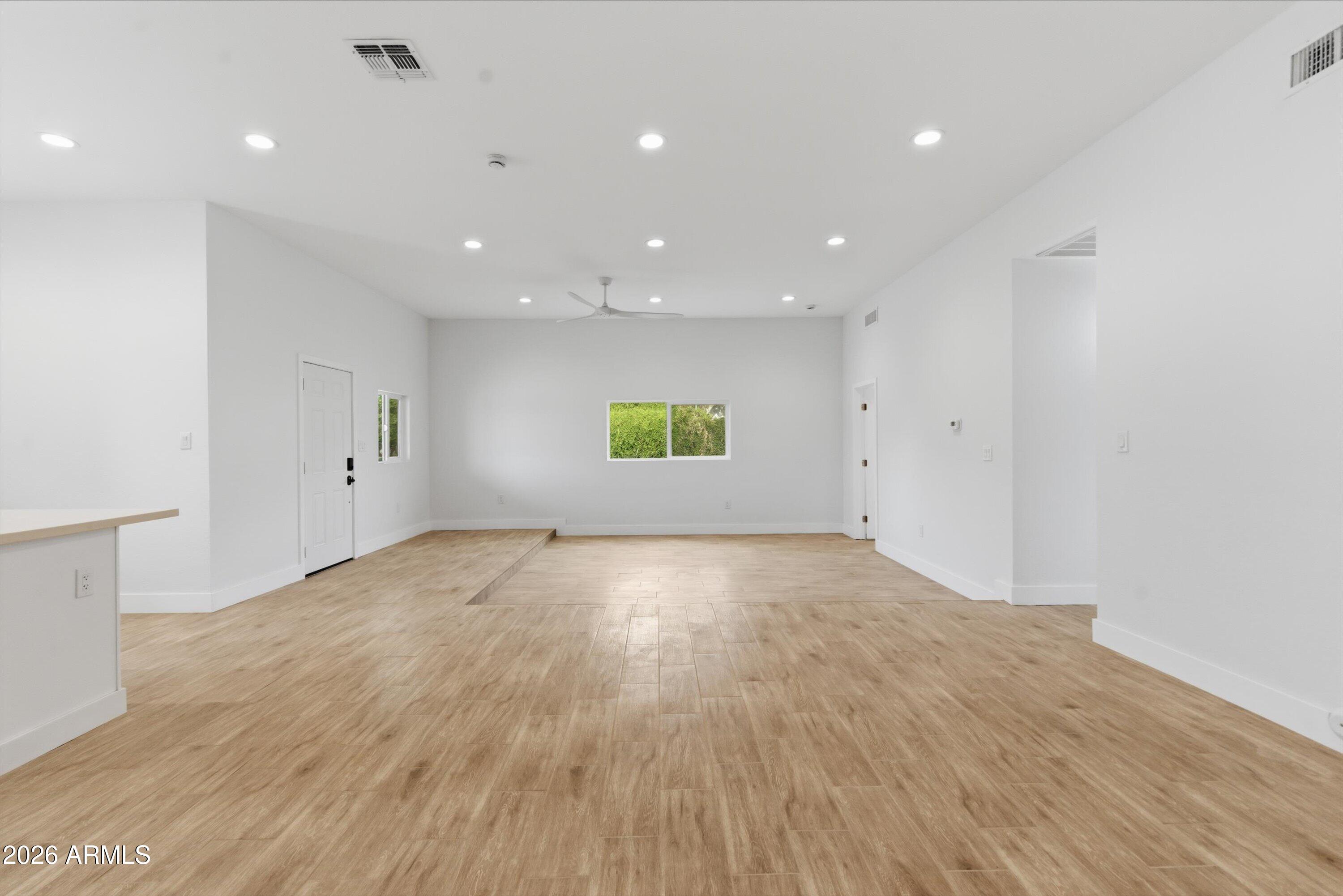 2709 East Phelps Road Phoenix, AZ 85032 - Photo 9 of 36