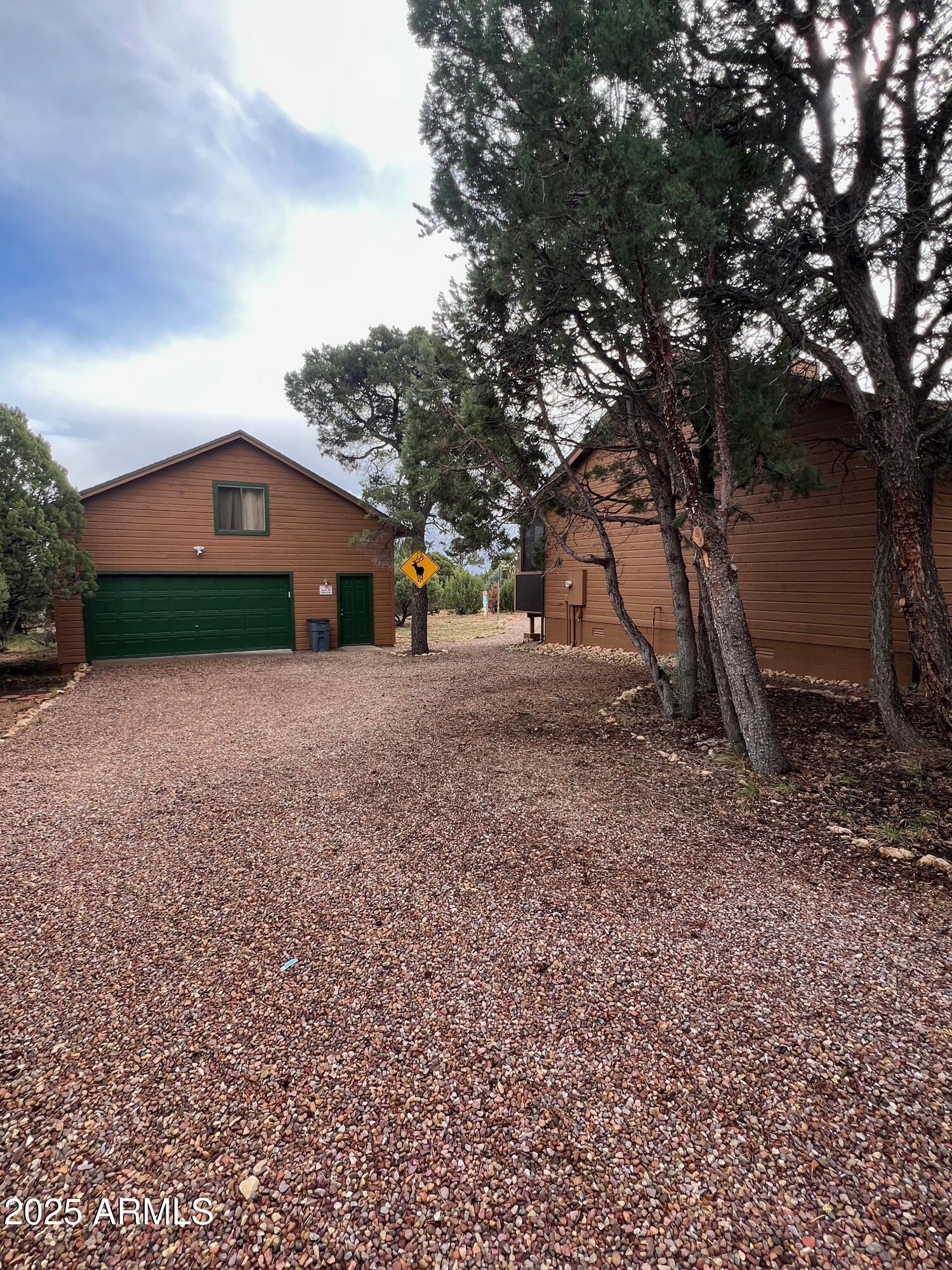 3473 High Country Drive Heber, AZ 85928 - Photo 31 of 38 a front view of a house with a yard