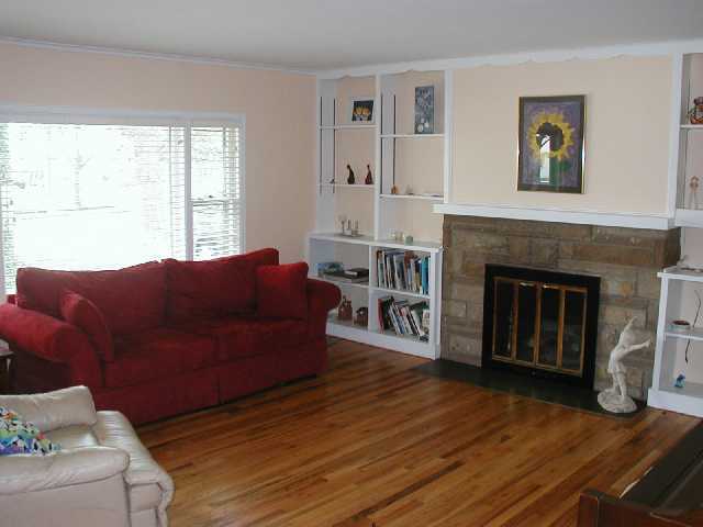 920 Pleasant Ridge Avenue Bexley, OH 43209 - Photo 3 of 13