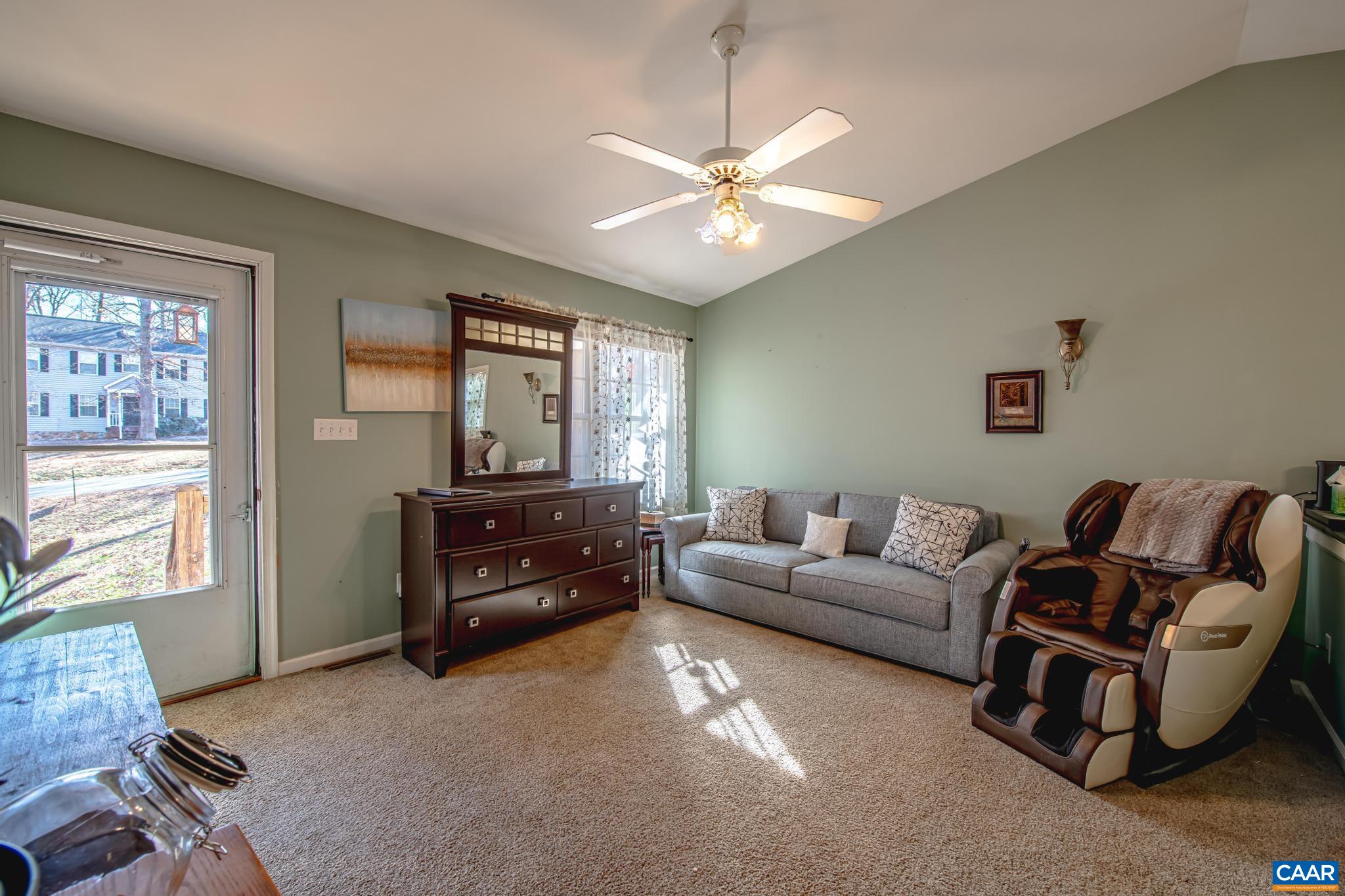 18 Cliftwood Road Palmyra, VA 22963 - Photo 11 of 28 a living room with furniture and a window