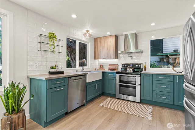 $665,000 | 12077 75th Avenue South, Seattle, WA 98178