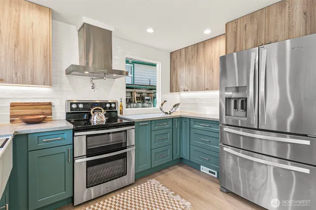 $665,000 | 12077 75th Avenue South, Seattle, WA 98178