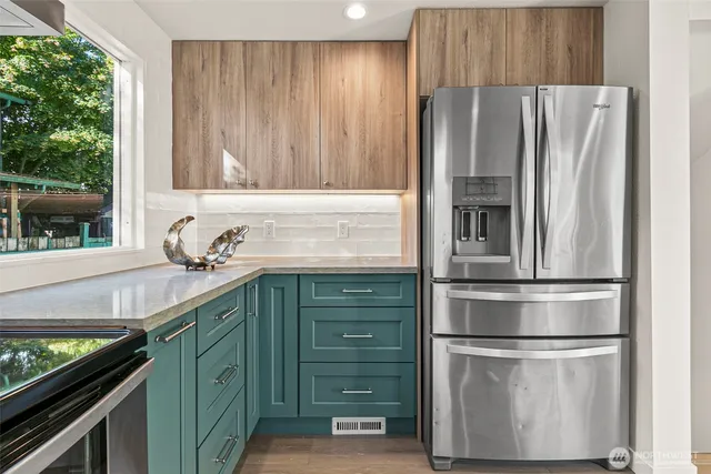 $665,000 | 12077 75th Avenue South, Seattle, WA 98178