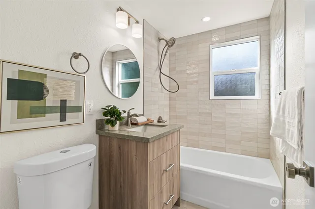 $665,000 | 12077 75th Avenue South, Seattle, WA 98178