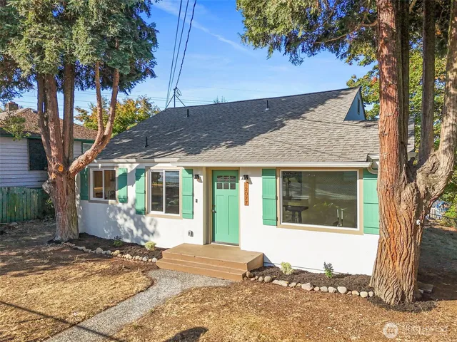$665,000 | 12077 75th Avenue South, Seattle, WA 98178
