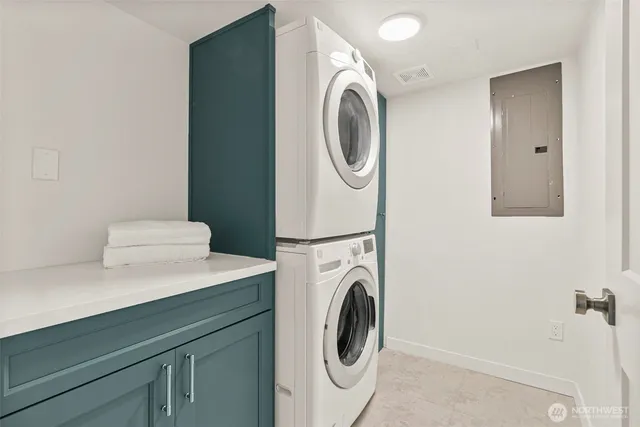 $665,000 | 12077 75th Avenue South, Seattle, WA 98178