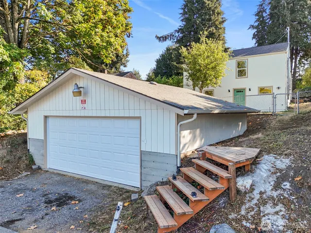 $665,000 | 12077 75th Avenue South, Seattle, WA 98178