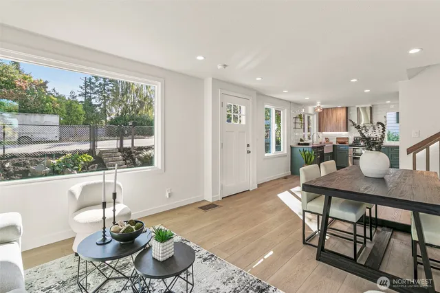 $665,000 | 12077 75th Avenue South, Seattle, WA 98178