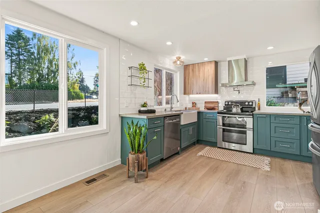 $665,000 | 12077 75th Avenue South, Seattle, WA 98178