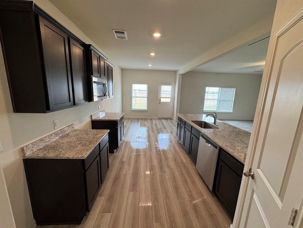 137 Sammy Fowler Avenue Venus, TX 76084 - Photo 5 of 39