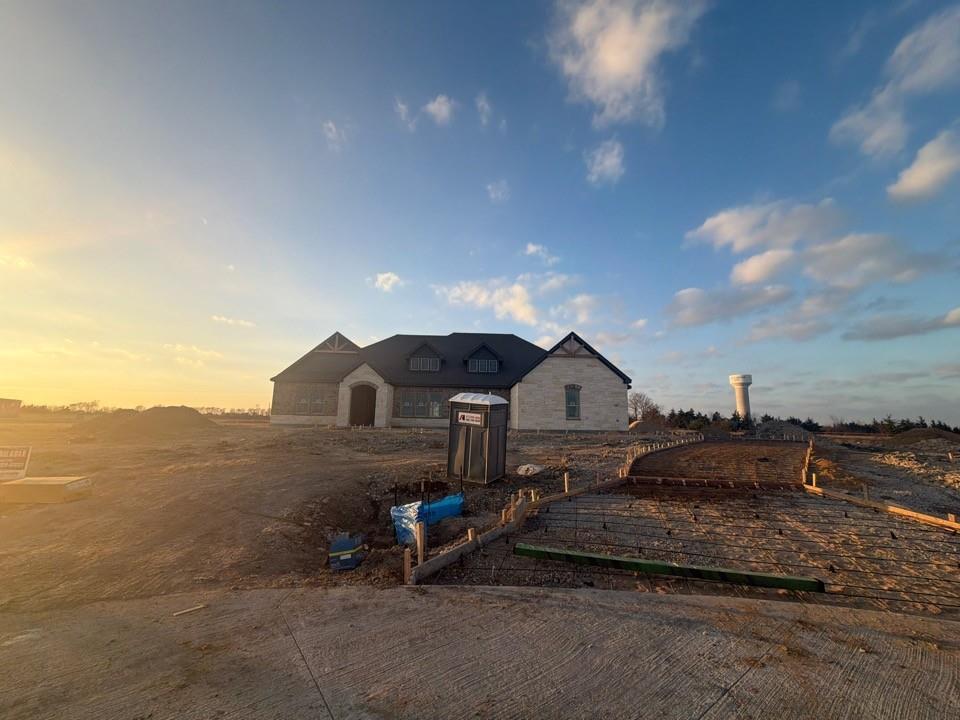 1002 Webb Court Van Alstyne, TX 75495 - Photo 3 of 11 a view of a house with a cars park