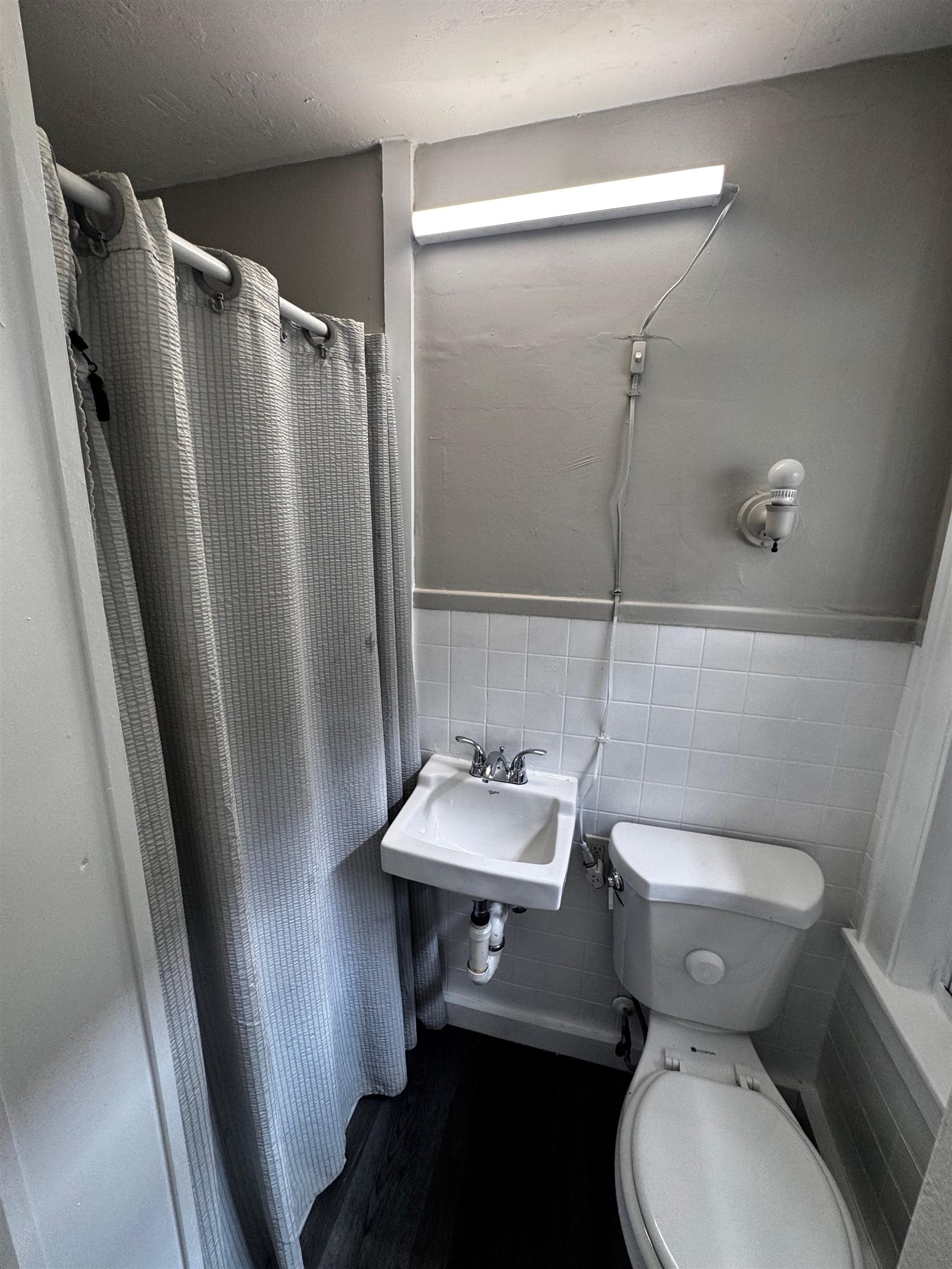 70 Dover Street, Unit 4 Manchester, NH 03102 - Photo 7 of 7