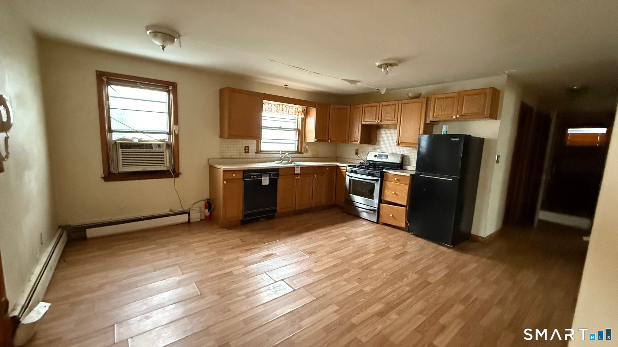 147 Trumbull Avenue Bridgeport, CT 06606 - Photo 13 of 14