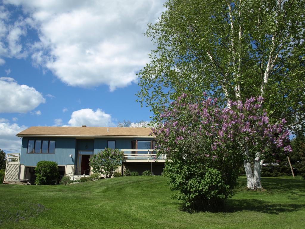 136 Shaw Mansion Road Waterbury, VT 05677 - Photo 1 of 10 Gallery Image 1