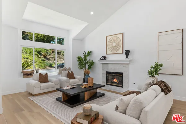 $1,350,000 | 3240 Casino Drive, Thousand Oaks, CA 91362