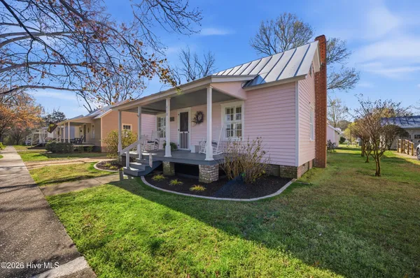 $449,000 | 410 Phillips Street, Edenton, NC 27932