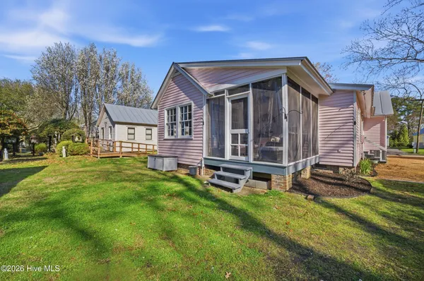 $449,000 | 410 Phillips Street, Edenton, NC 27932