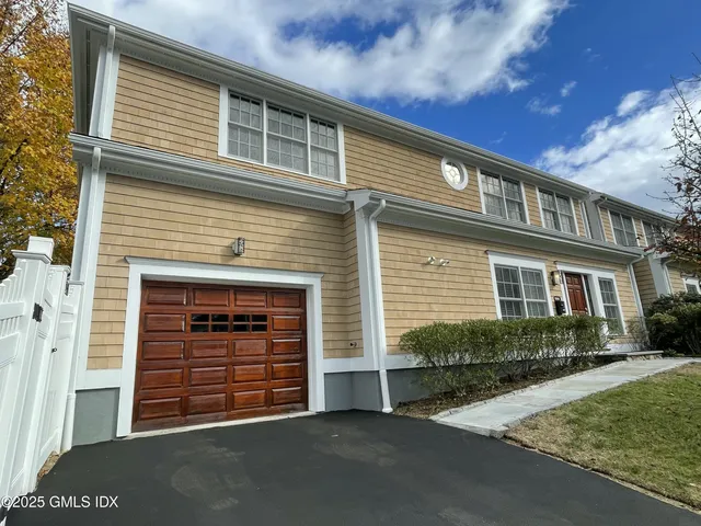 $1,350,000 | 1 Northfield Street, Unit B, Greenwich, CT 06830