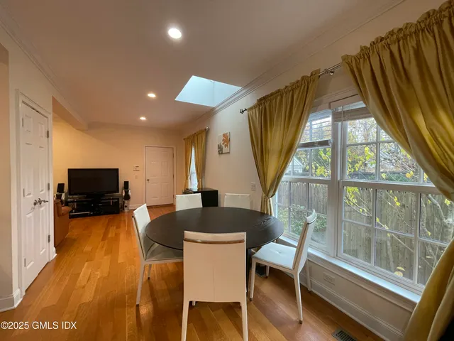 $1,350,000 | 1 Northfield Street, Unit B, Greenwich, CT 06830